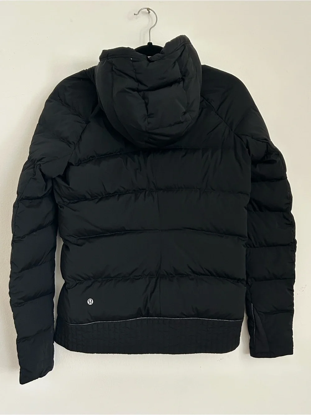 Lululemon Women’s Fluffed Up Down Pullover Hooded Jacket Black Color Size 8